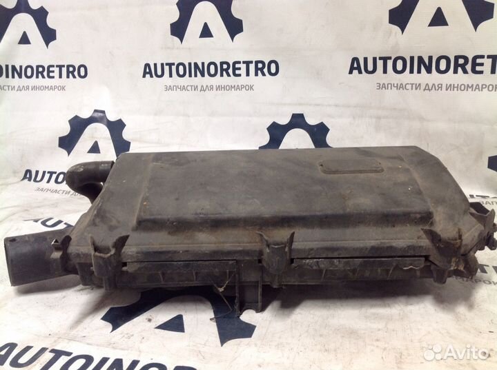 Корпус воздушного фильтра Фольксваген Гольф 4