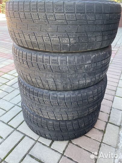 Yokohama Ice Guard IG30 215/60 R16 95Q