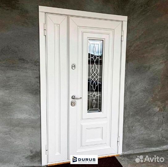 Дверь входная металлическая белая