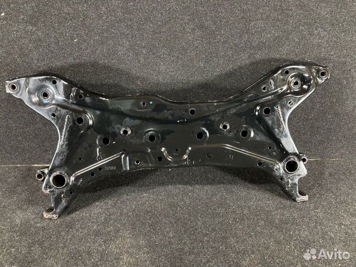 Балка подвески (подрамник) передняя Mitsubishi