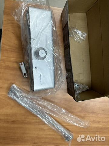 Доводчик дверной