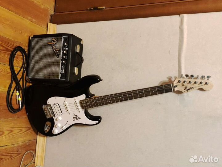 Электро гитара fender squier Strat + комбик
