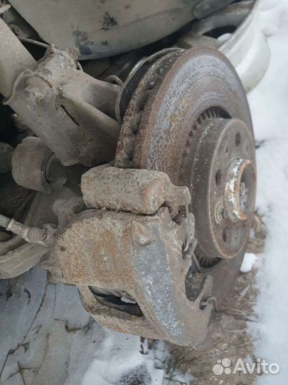 Volvo v70 xc70 супорт тормозной 4WD