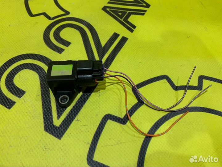 Датчик ускорения Toyota Camry ACV30 2AZ-FE 2003