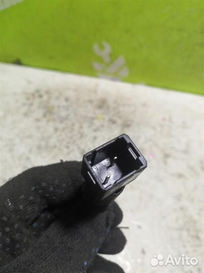 Датчик включения стопсигнала Рено Клио 2 Симбол