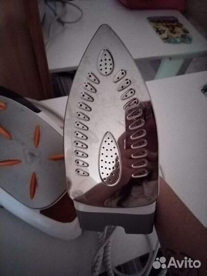 Утюг с парогенератором