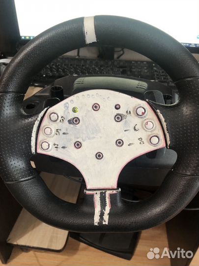 Руль logitech momo racing