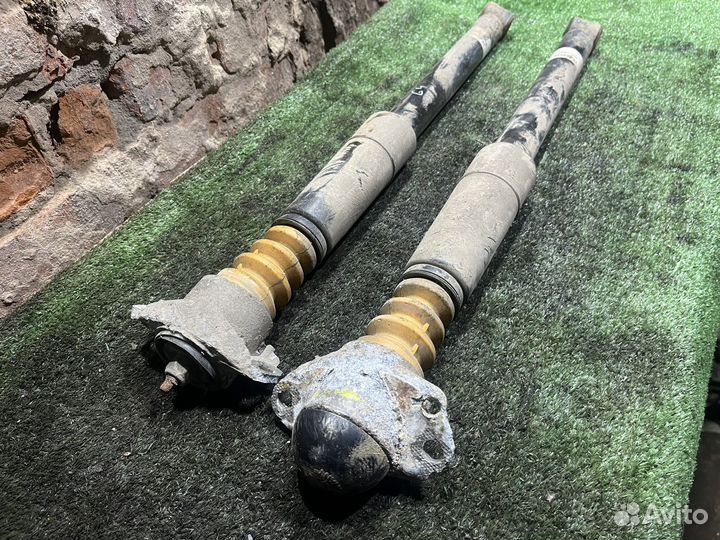 Задние стойки Volkswagen Golf 4 Bora