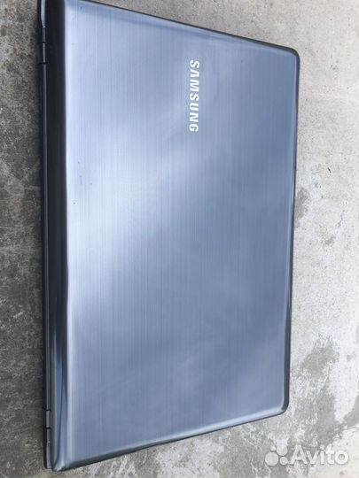 Ноутбук samsung np335v5c