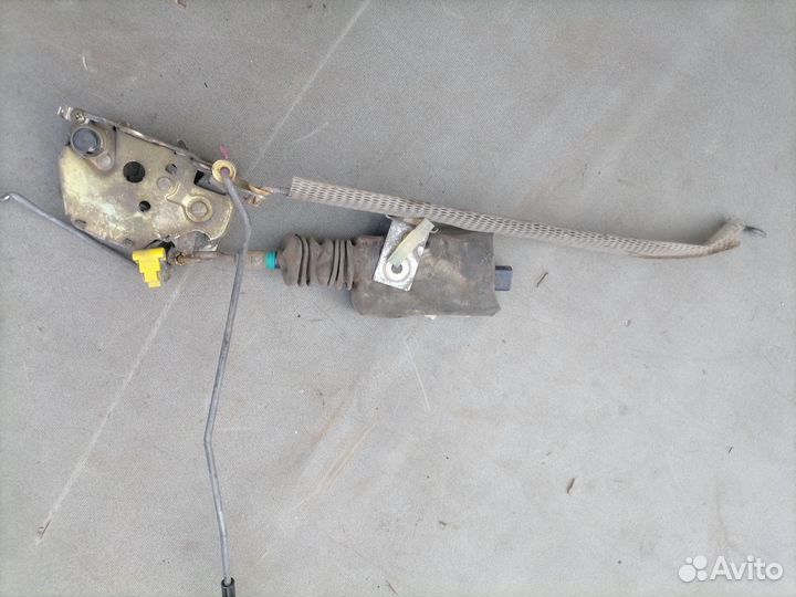 Замок двери передней правой для Ford Explorer (U2)