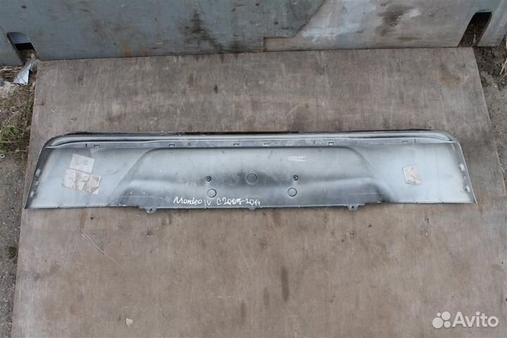 Накладка крышки багажника Форд Мондео 4
