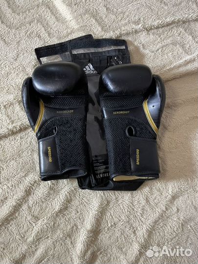 Боксерские перчатки 14 oz adidas