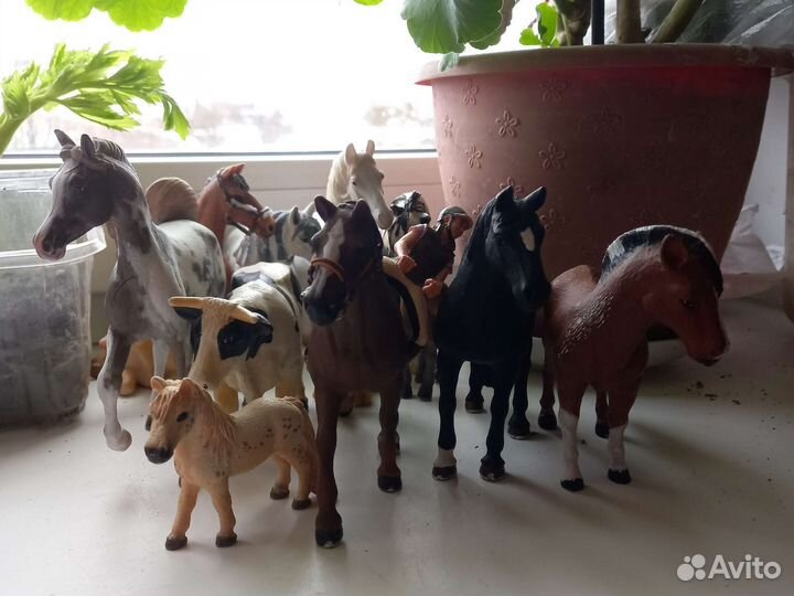 Фигурки лошадей schleich