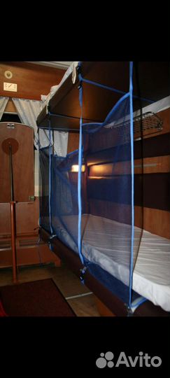 Защитный бортик в поезд (манеж)