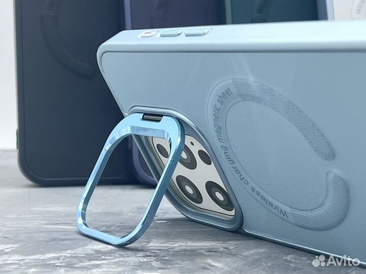 Чехол на iPhone 15