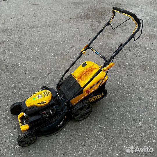 Газонокосилка бензиновая б/у Denzel 460sp