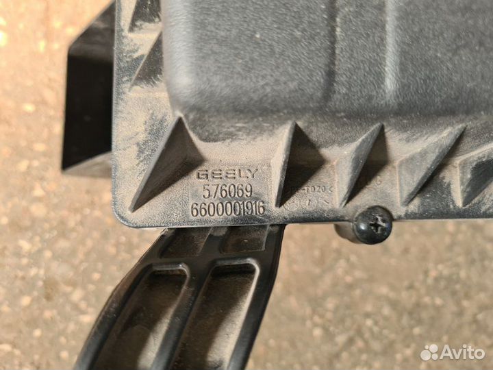 Корпус воздушного фильтра Geely Coolray SX11 2020