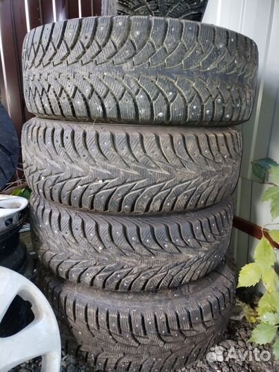 Nordman Nordman 4 215/65 R16