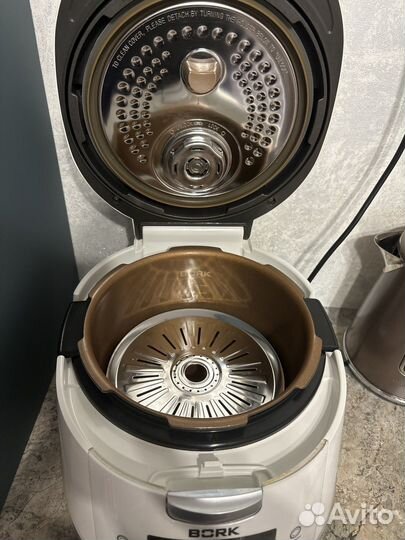 Мультиварка bork u700