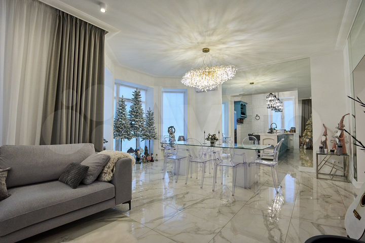 Дом 280 м² на участке 12 сот.