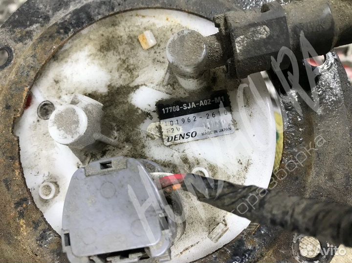 Насос топливный Honda Legend 17708-SJA-A02