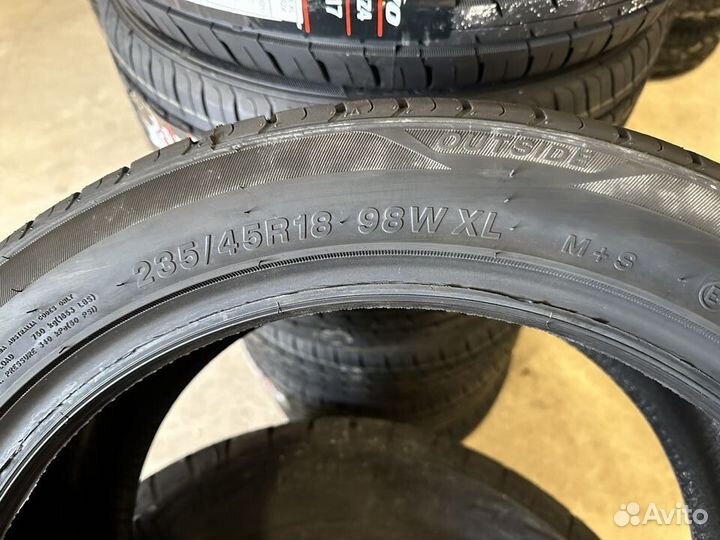 Arivo Ultra ARZ5 235/45 R18