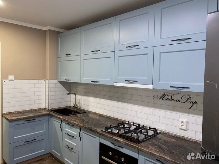 Современный кухонный гарнитур