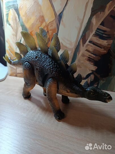 Динозавр на батарейках