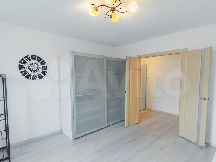 4-к. квартира, 85 м², 4/14 эт.