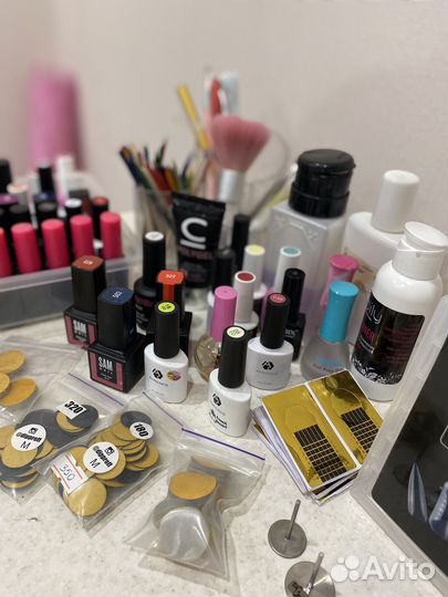 Для наращивания ногтей