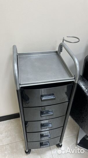 Тележка парикмахерская