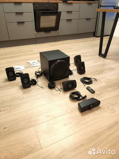 Акустическая система 5.1 Logitech z906