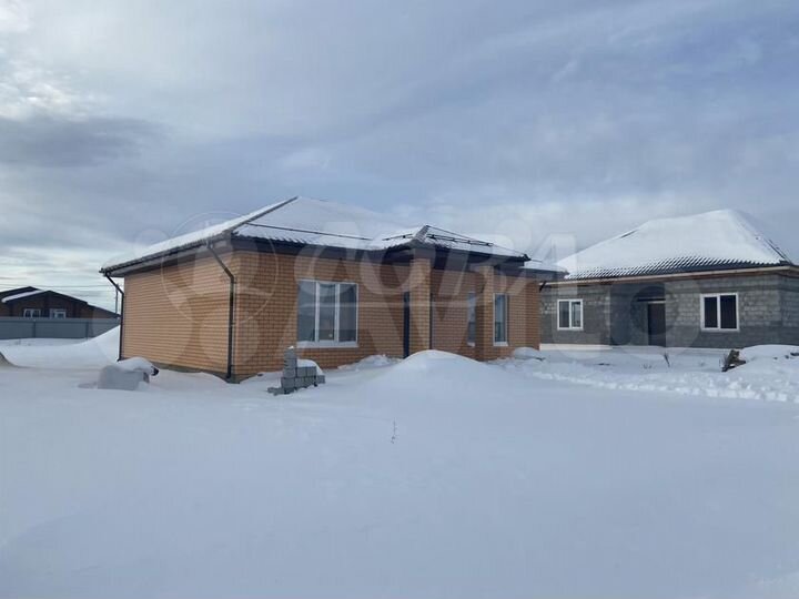 Коттедж 96 м² на участке 8 сот.