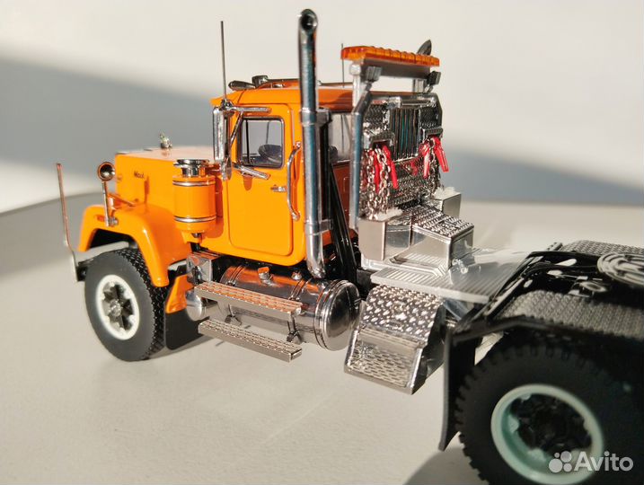 1/50 HHR Mack Superliner Orange 1из 100шт не Drake