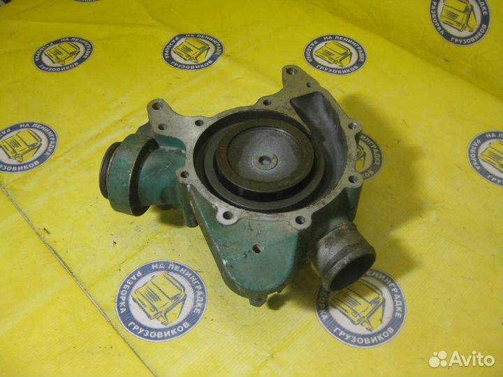 Насос охлаждающей жидкости (помпа) 20997647 volvo