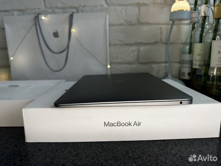 MacBook Air 13 2020 М1/8Gb/256SSD/43ц/Новьё