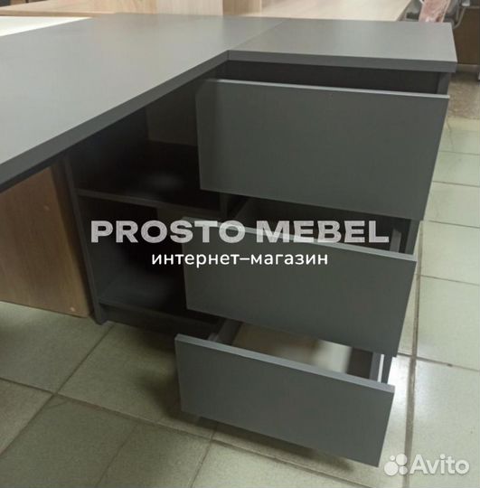 Стол компьютерный