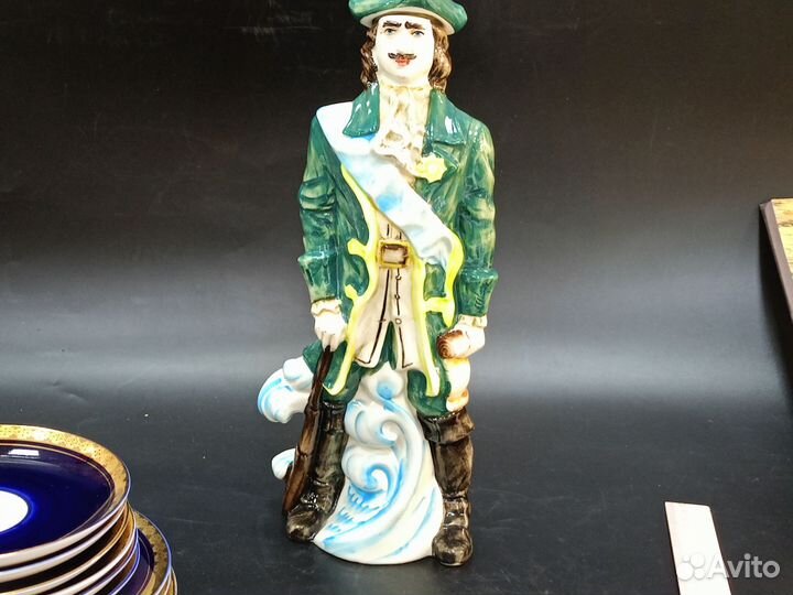 Фарфоровая фигура Пётр Первый