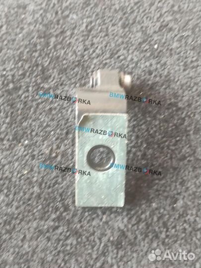 Петля двери задней правой BMW i3 I01 рест. I01