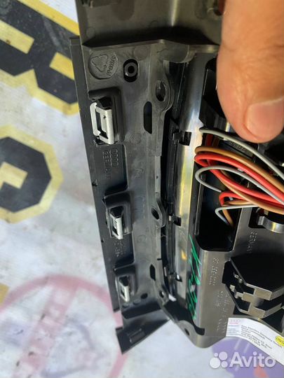 Задний прикуриватель на Ауди а8 д4 пепельница