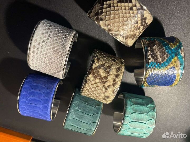 Браслет из кожи питона