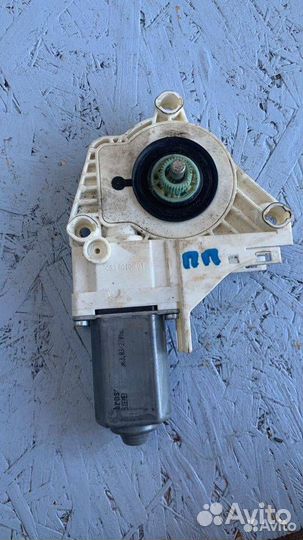 Моторчик стеклоподъемника Land Rover Discovery 3