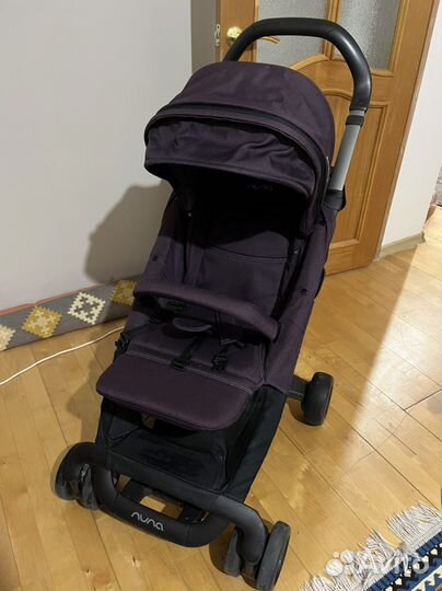 Прогулочная коляска nuna