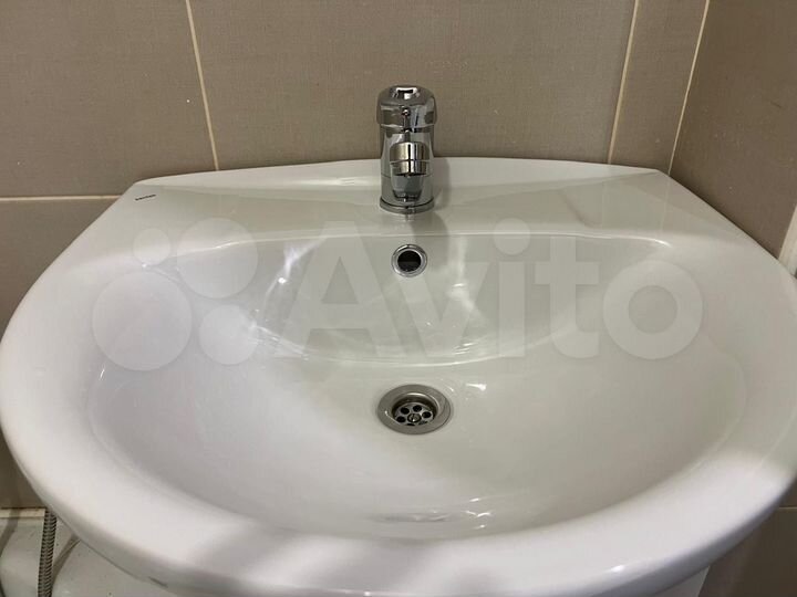 2-к. квартира, 58 м², 1/5 эт.