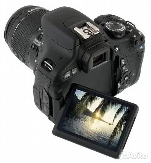 Canon EOS 600D Kit EF-S 18-55mm f/3.5-5.6 IS II