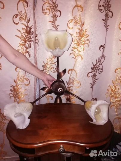 Люстра в отличном состоянии