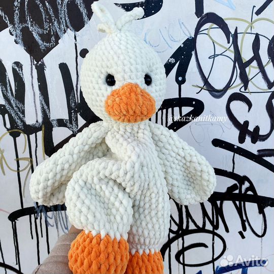 Гусь обнимусь. Плюшевая игрушка