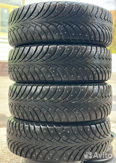 Sava Eskimo Stud 215/65 R16