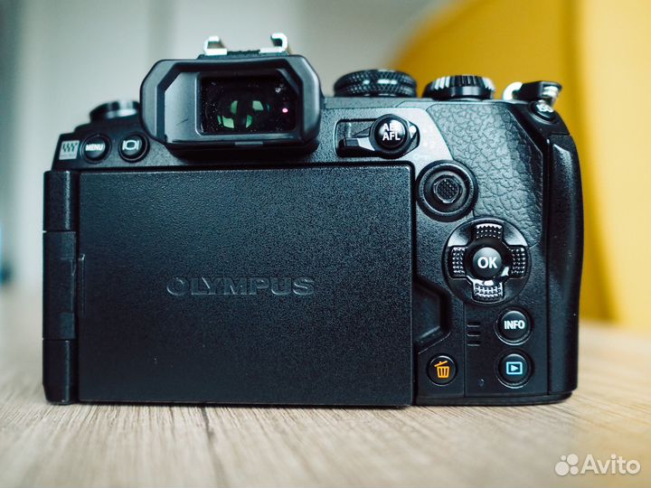 Камера Olympus OM-D E-M1 Mark III