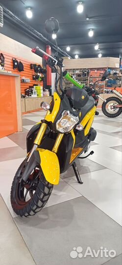 Скутер VMC naked